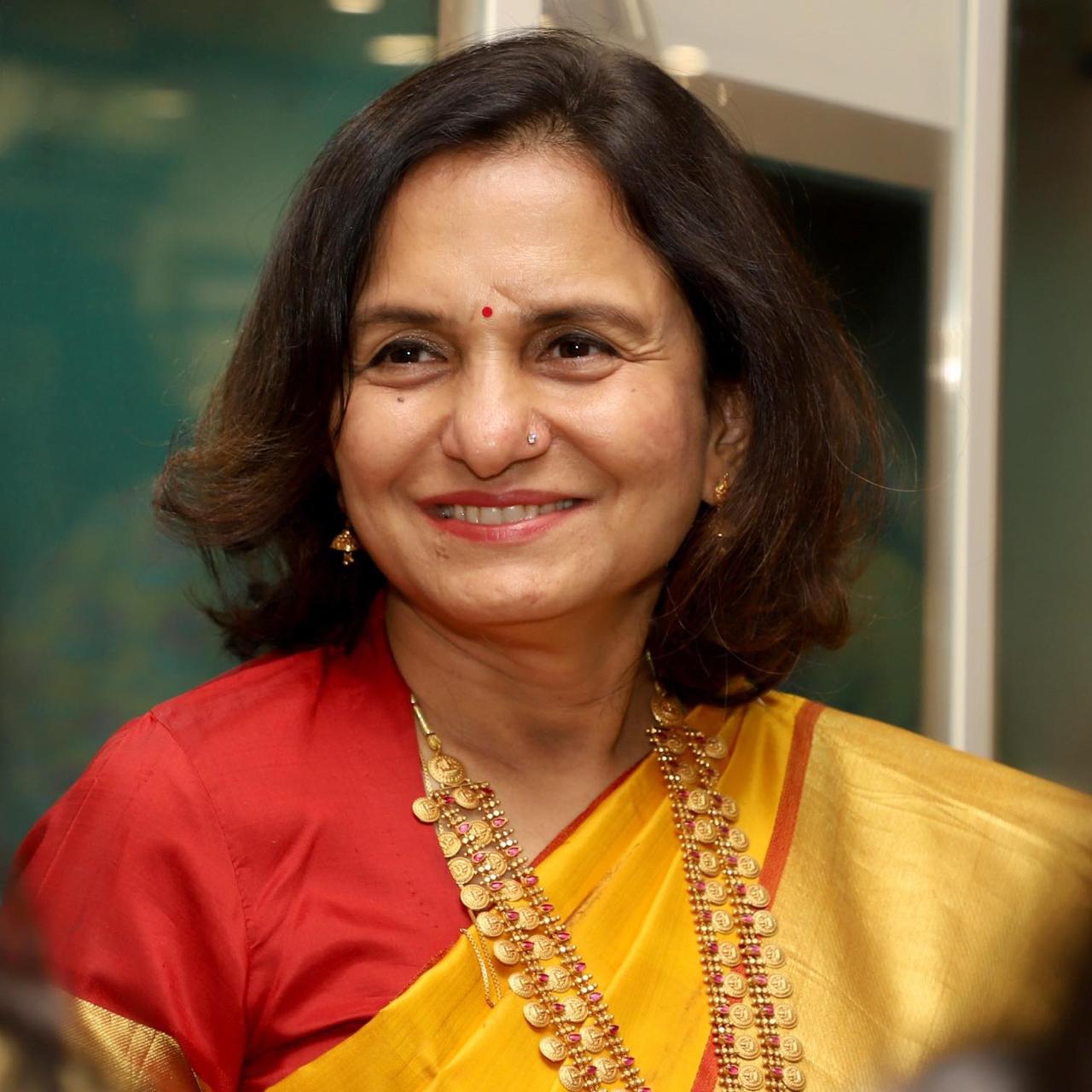 Mrs. Sangeeta Lalwani — Founder & Managing Director, Gold Mart Jewellers Pune