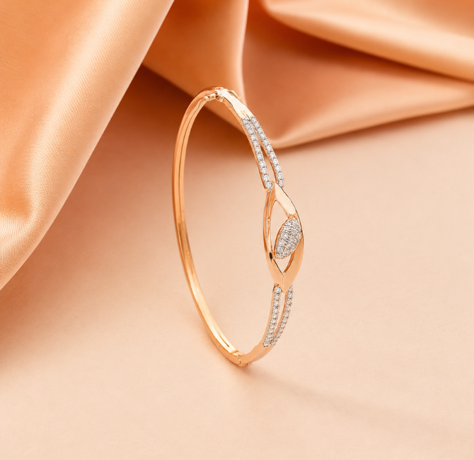 Rose gold bracelet, Pune